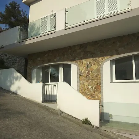 Miramare Ad *